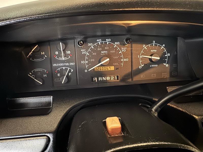 Used 1995 Ford Bronco XLT image 16