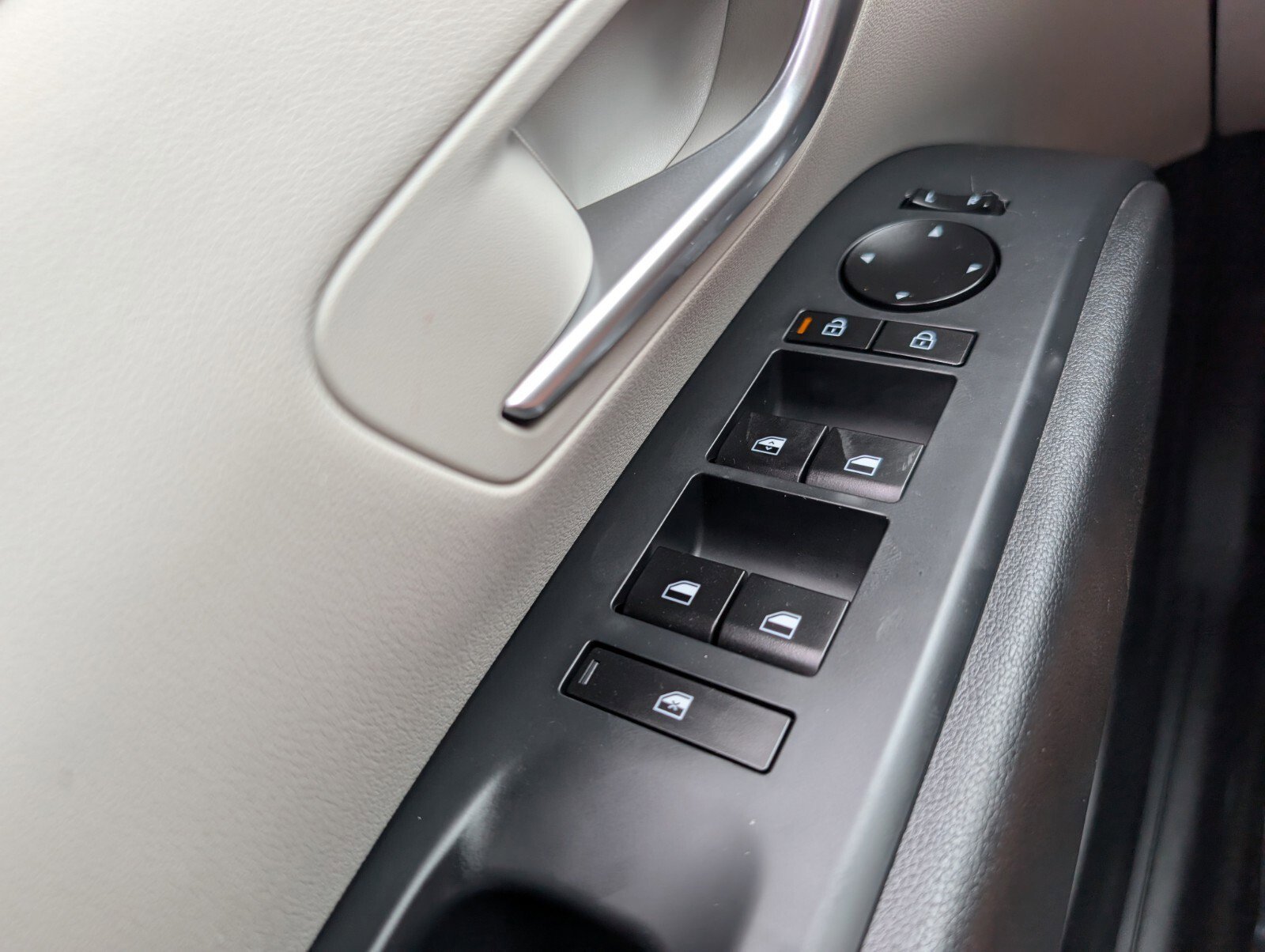 Used 2025 Hyundai Tucson SE image 36