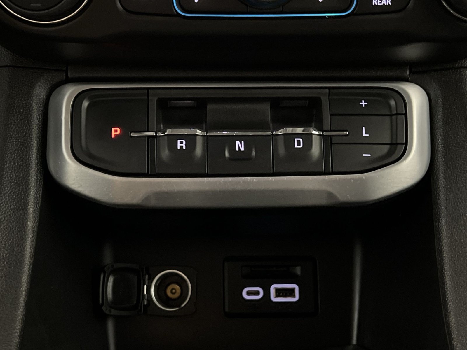 Used 2021 GMC Acadia SLE w/ Driver Convenience Package AWD/4WD image 22