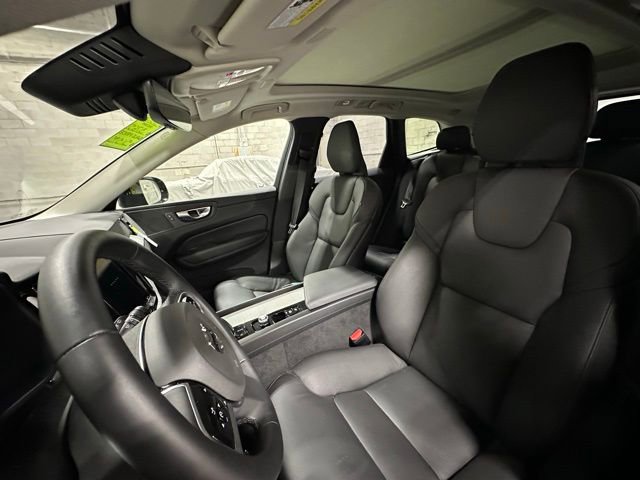 Used 2025 Volvo XC60 B5 Plus w/ Protection Package Premier image 14