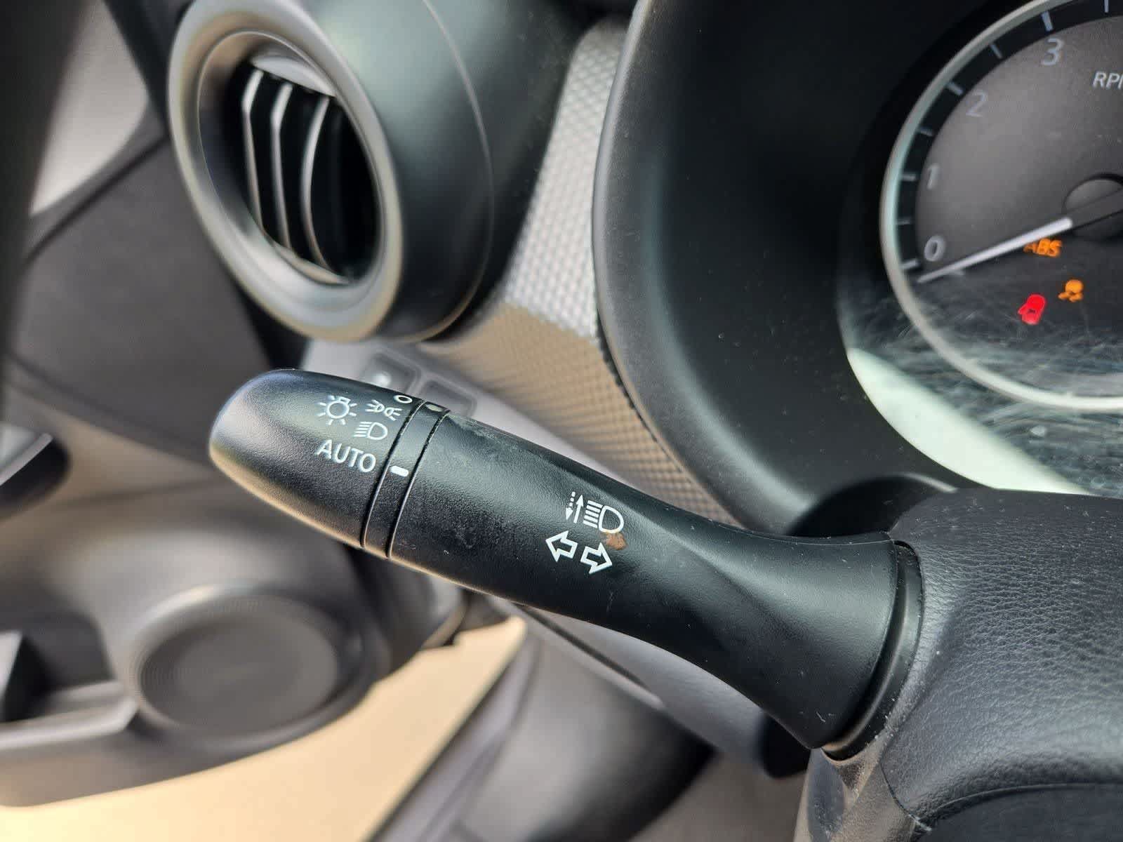 Used 2019 Nissan Kicks S FWD image 24