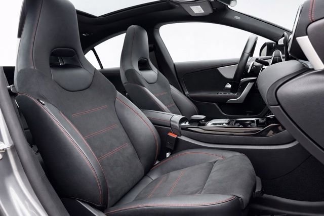 Used 2022 Mercedes-Benz CLA 35 AMG 4MATIC image 11