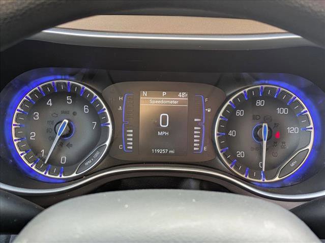 Used 2020 Chrysler Voyager Lxi image 10