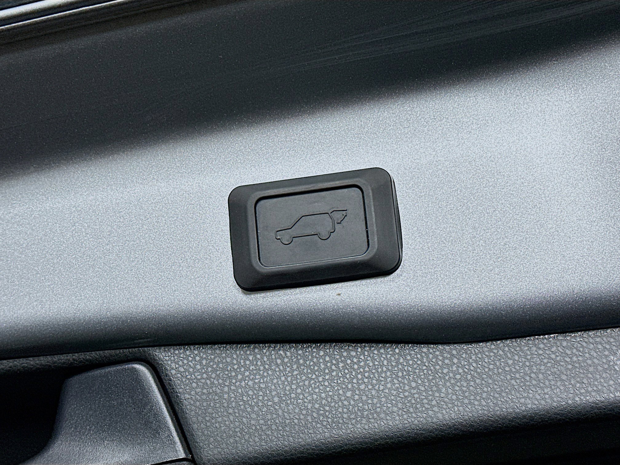 Used 2024 Toyota RAV4 XLE image 31