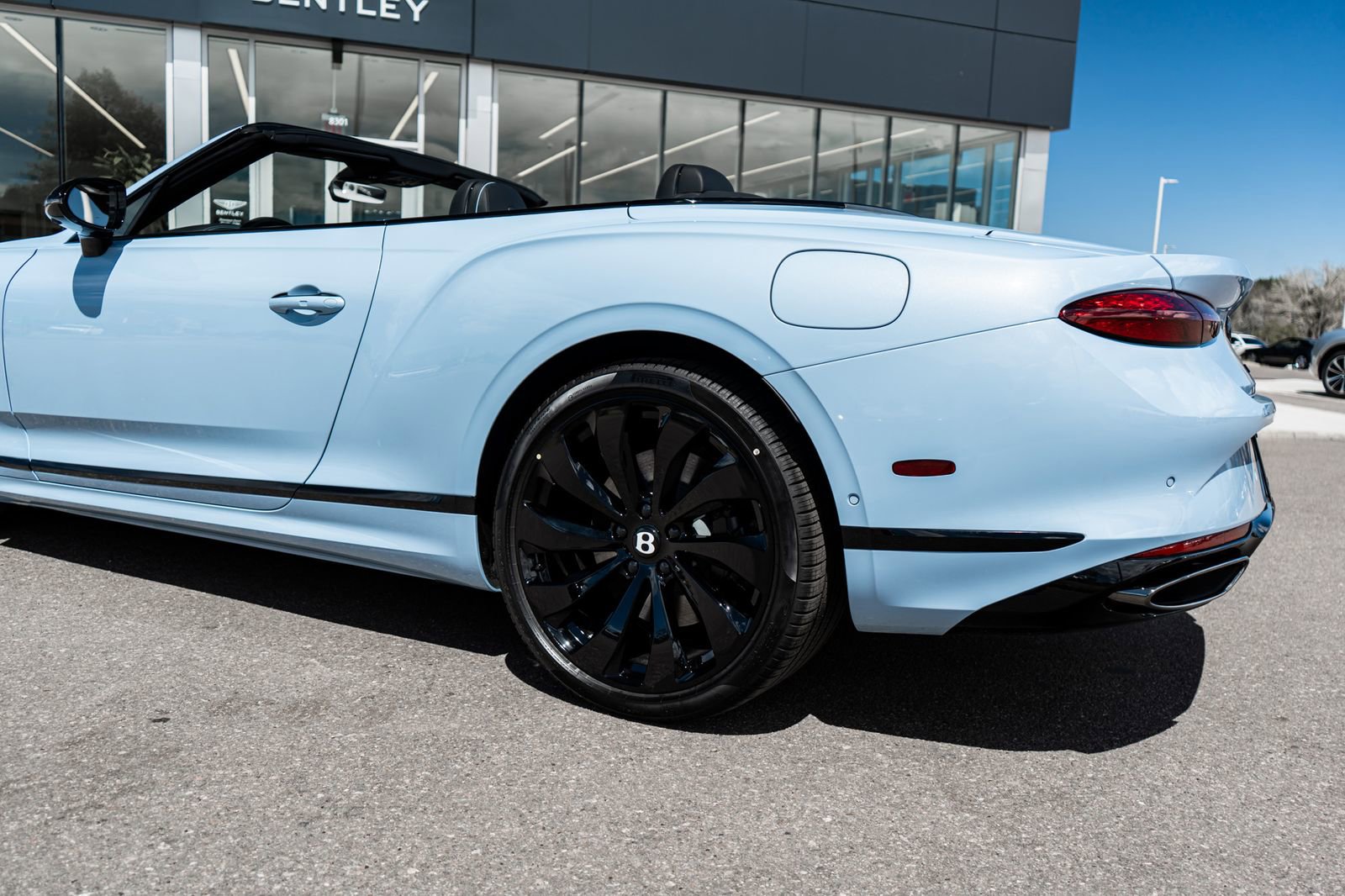 New 2026 Bentley Continental GTC AWD/4WD image 9