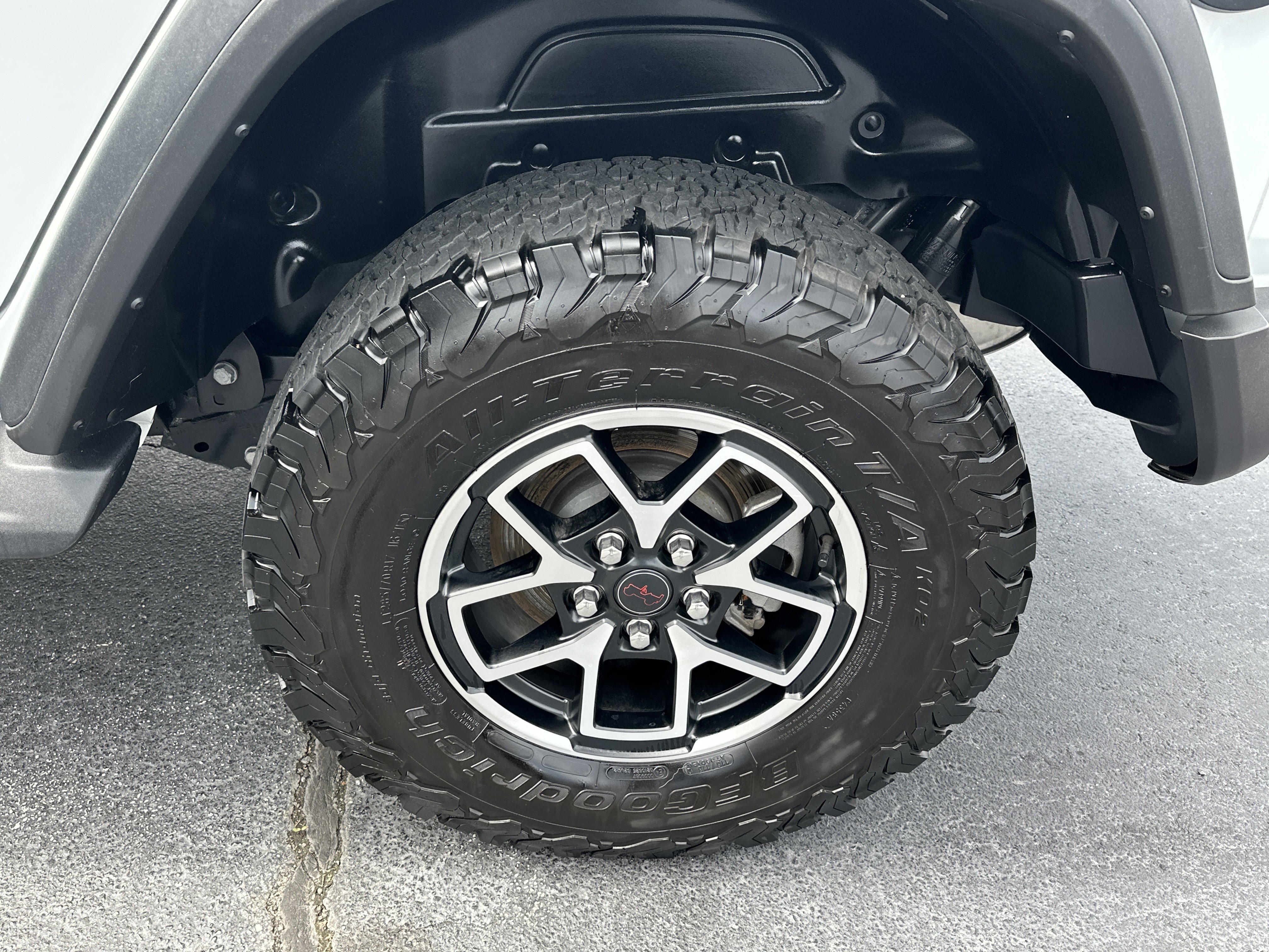 Used 2024 Jeep Wrangler Unlimited Rubicon w/ Technology Group image 23