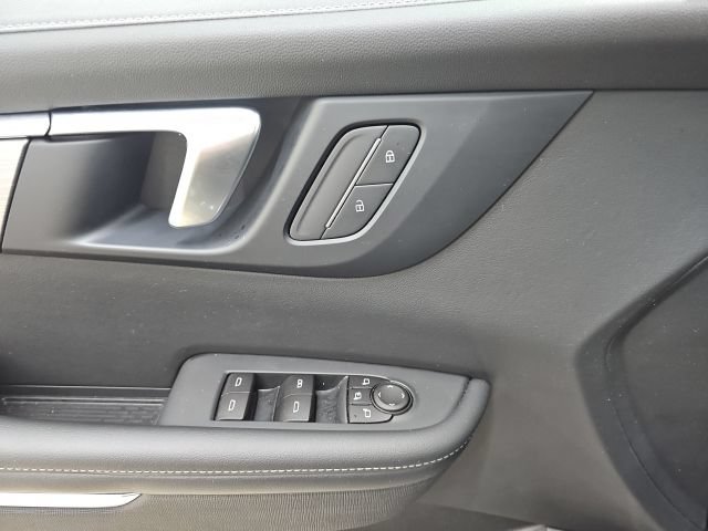 Used 2025 Buick Enclave Preferred AWD/4WD image 30