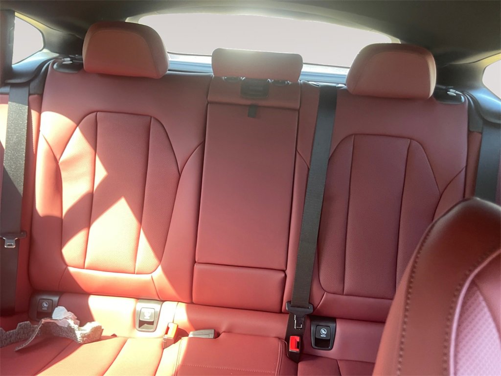 New 2025 BMW X4 xDrive30i image 13