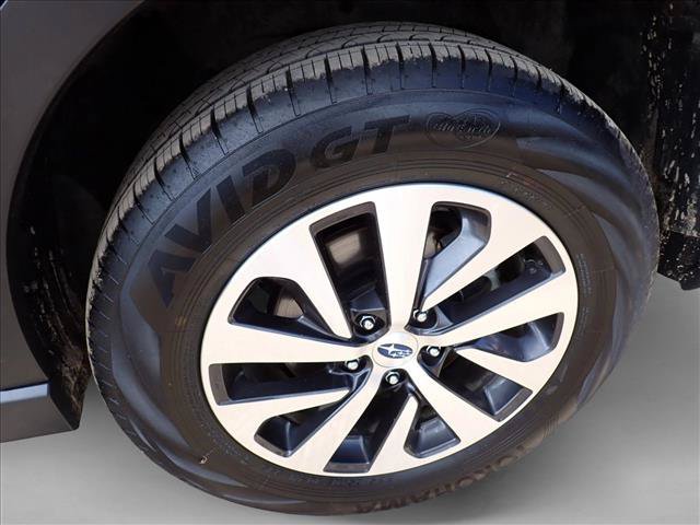 Certified 2025 Subaru Outback Premium AWD/4WD image 7