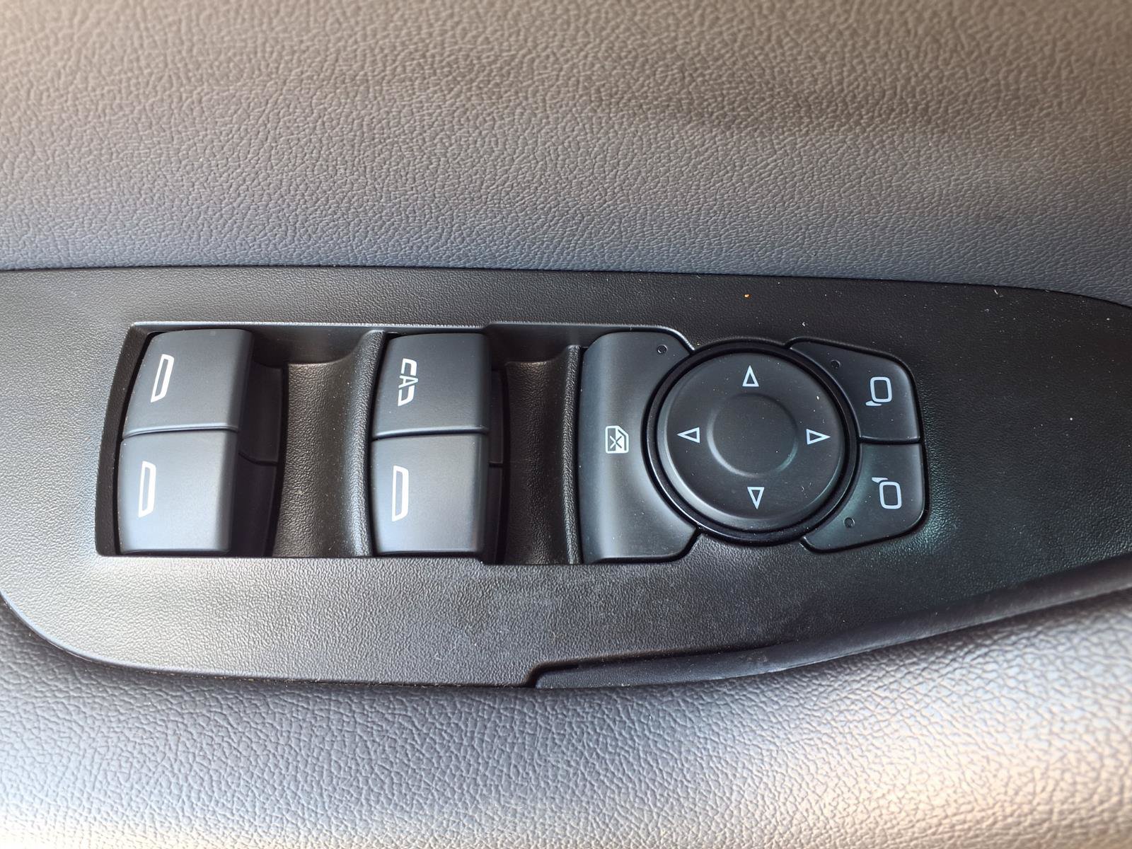 Used 2023 Chevrolet Blazer LT w/ Convenience Package FWD image 11