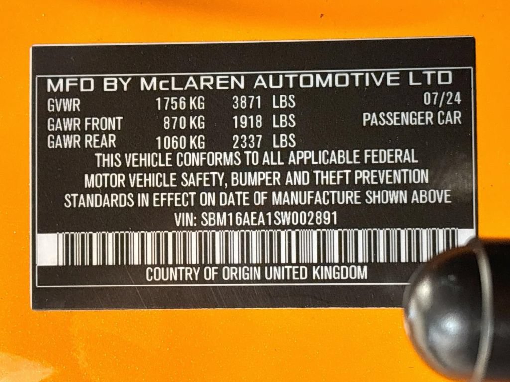 Used 2025 McLaren Artura RWD image 27