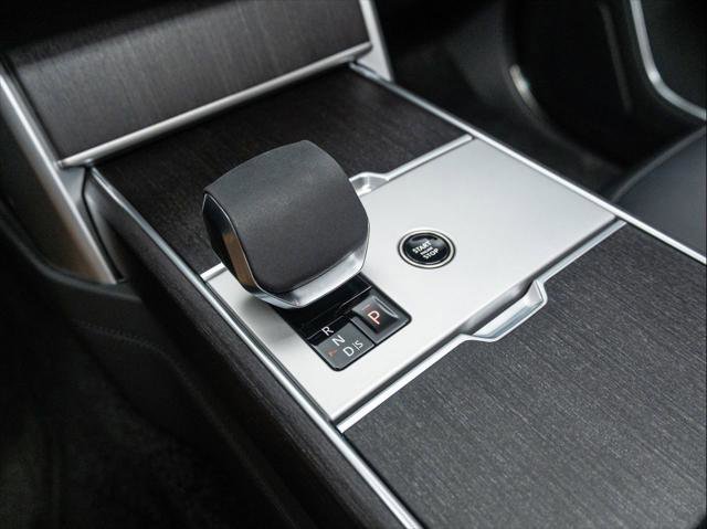 New 2025 Land Rover Range Rover SE image 33