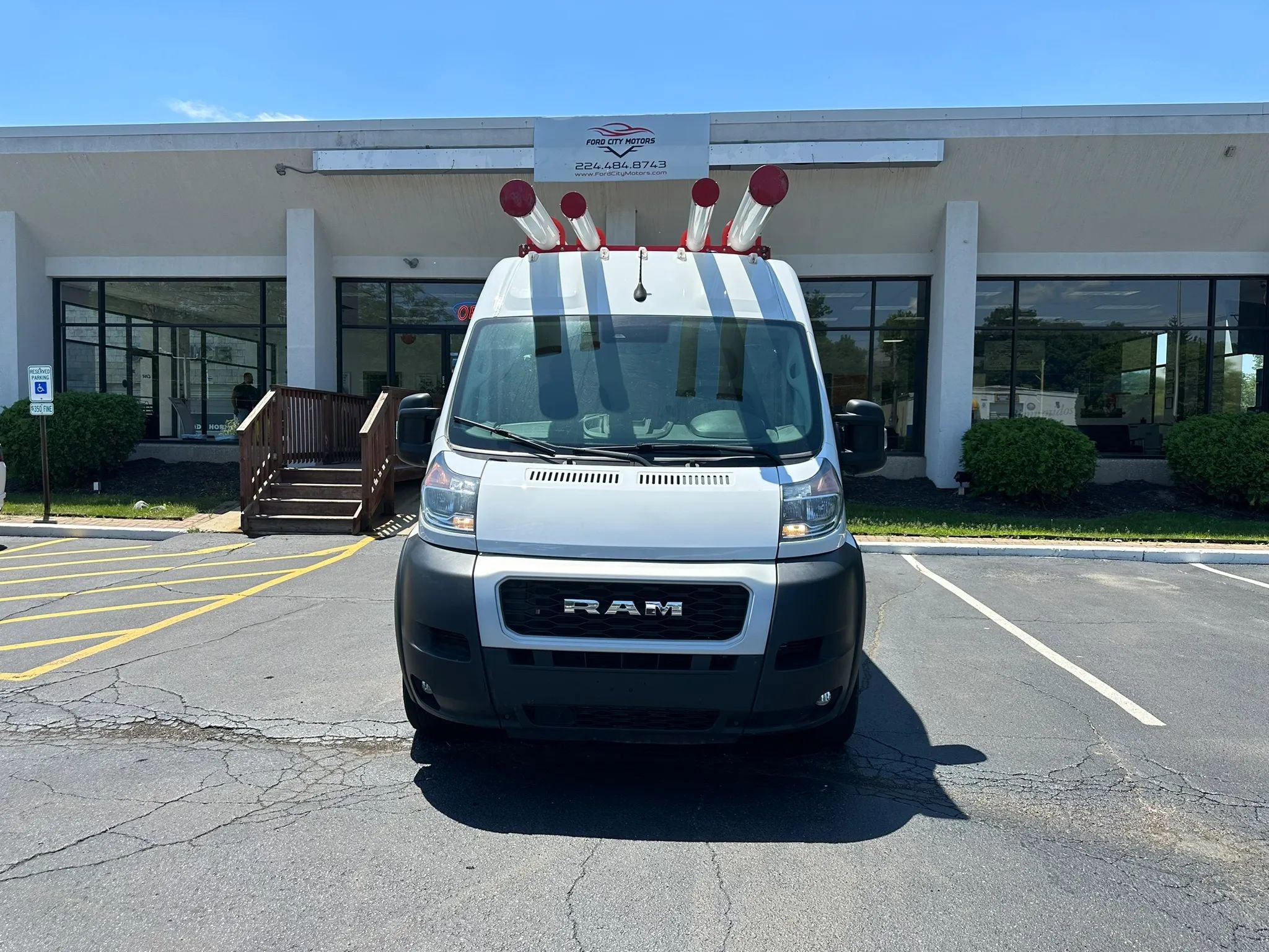 Used 2022 RAM ProMaster 2500 w/ Safety Group FWD image 3