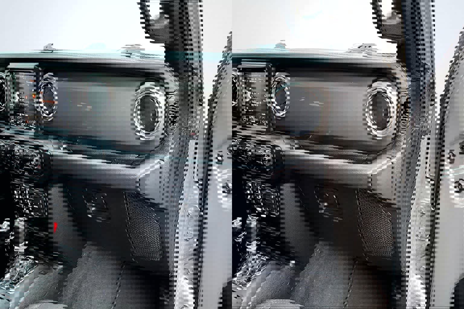 Used 2023 Jeep Wrangler Sahara image 24