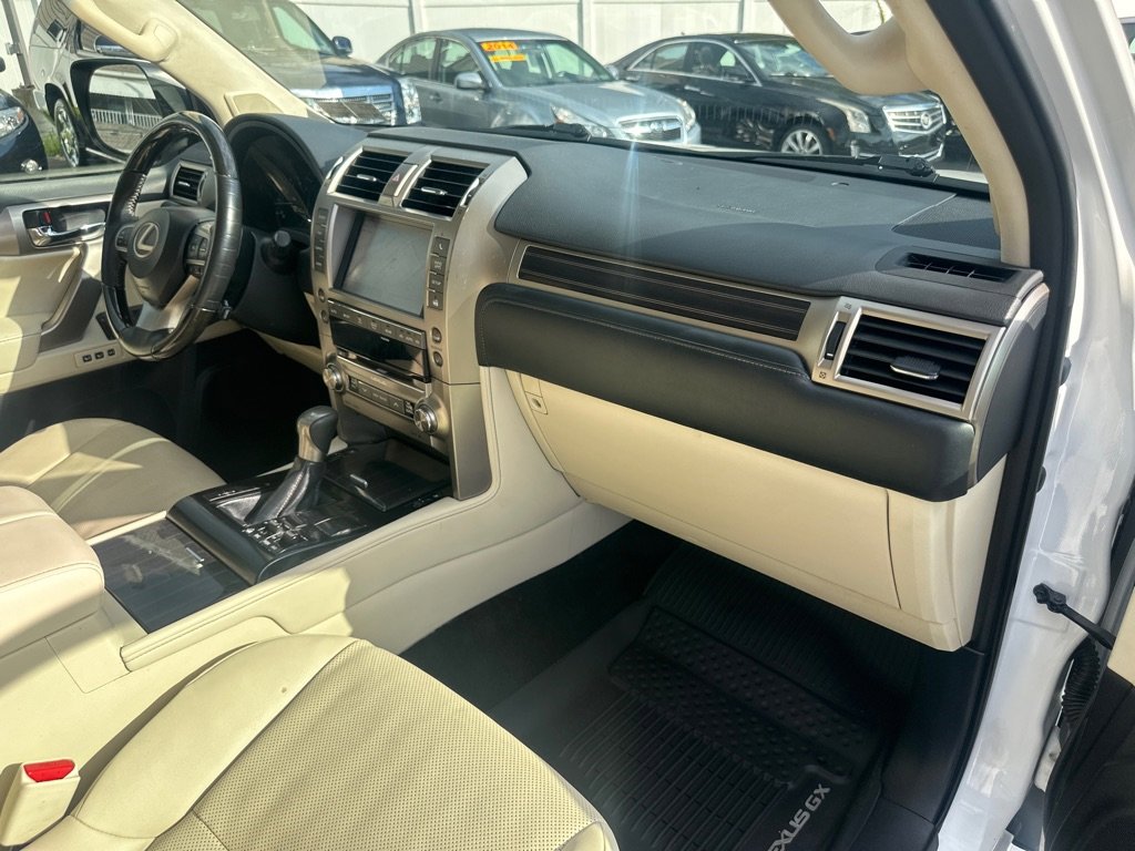 Used 2020 Lexus GX 460 Premium image 38