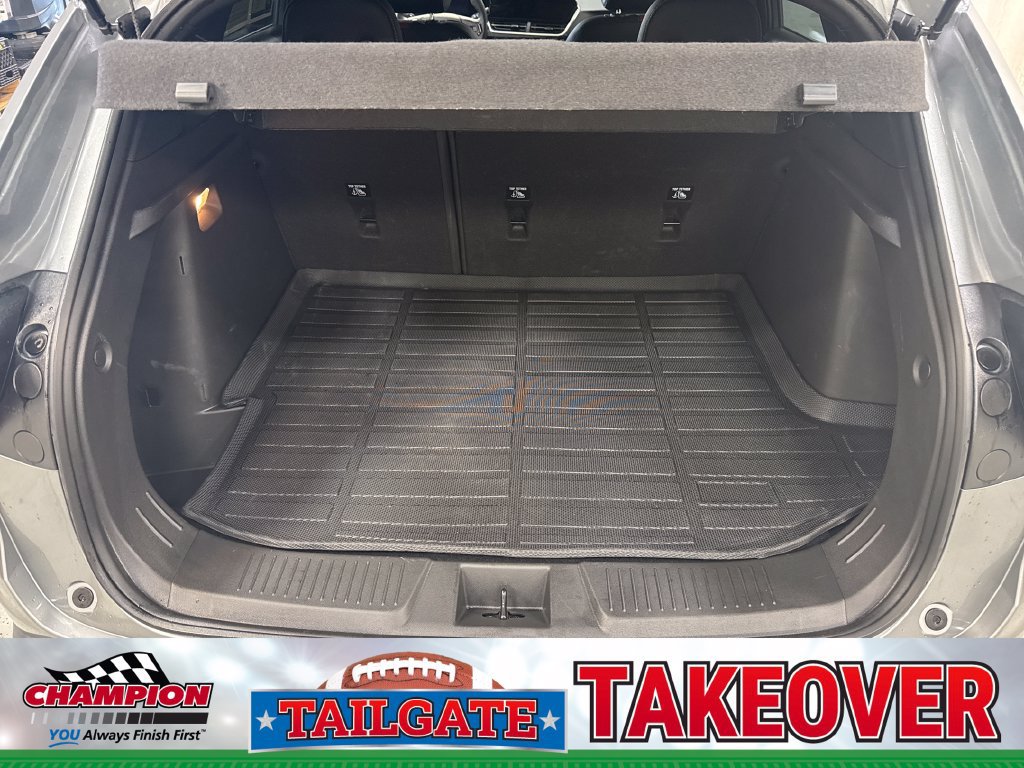Used 2025 Chevrolet Trax RS w/ Sunroof Package FWD image 30