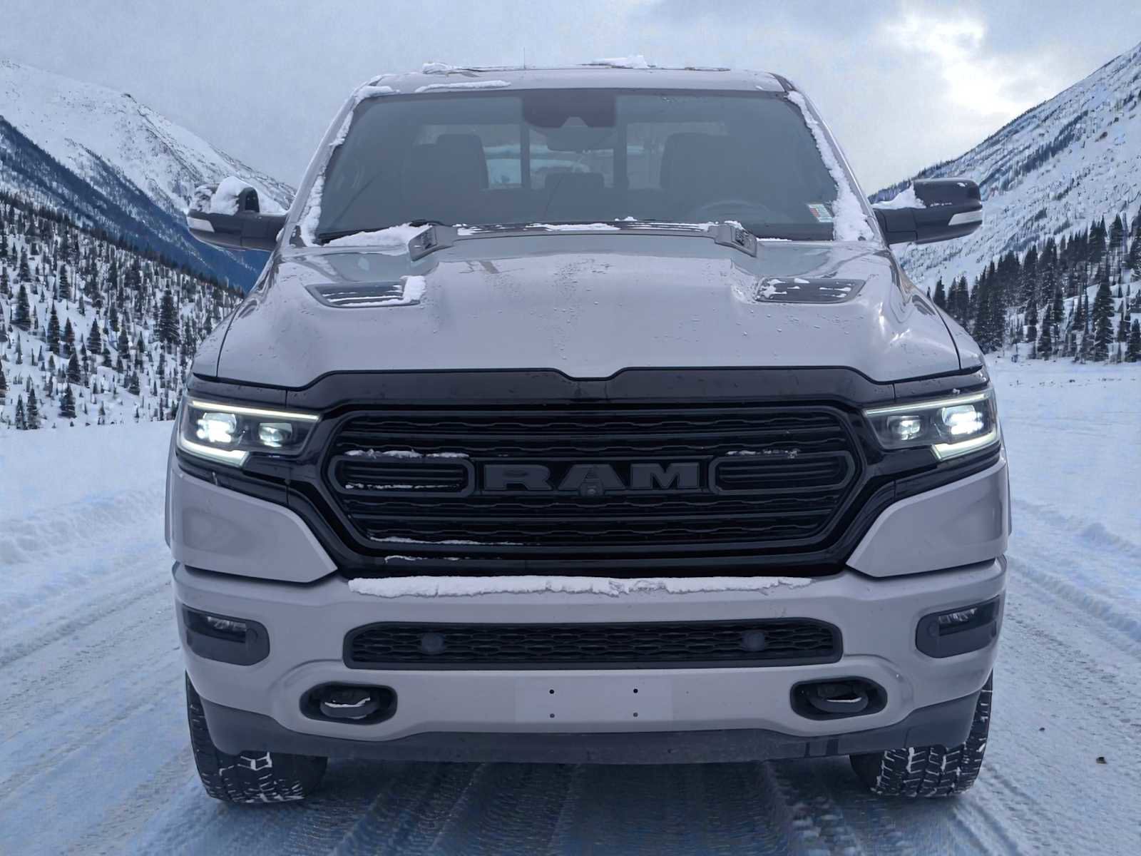 Used 2021 RAM 1500 Limited w/ Night Edition image 9