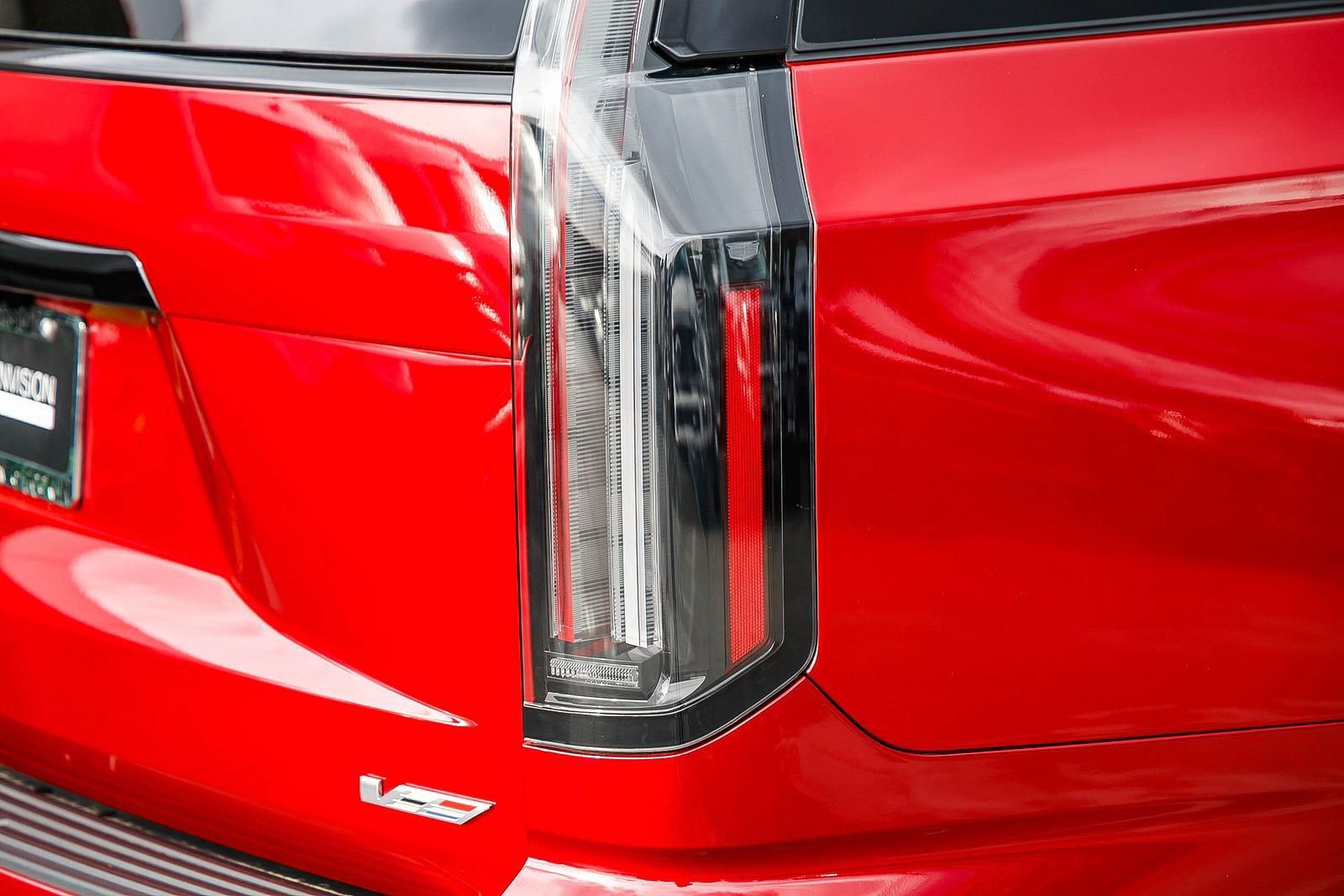 Used 2025 Cadillac Escalade ESV V image 8