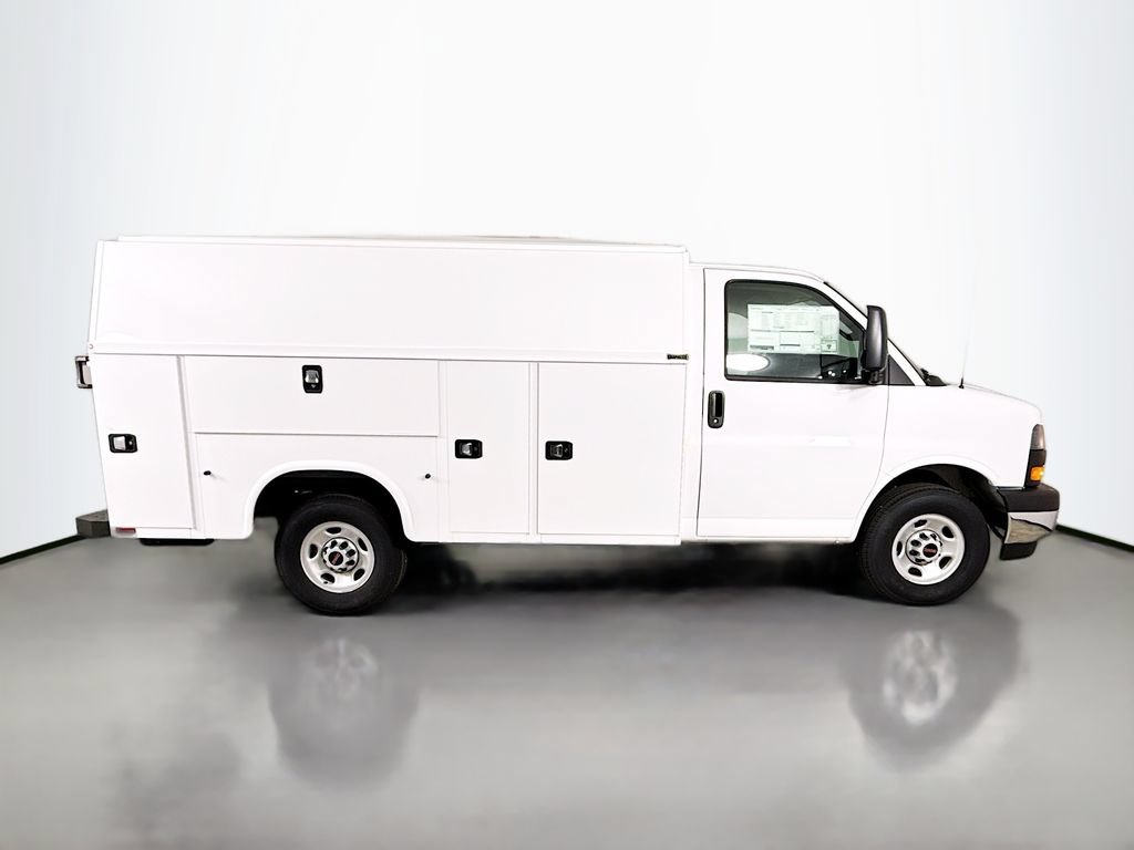 New 2025 GMC Savana 3500 w/ Power Convenience Package RWD image 9