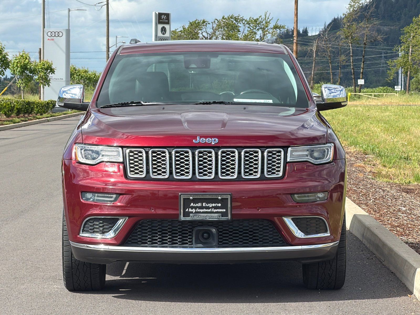 Used 2020 Jeep Grand Cherokee Summit AWD/4WD image 8