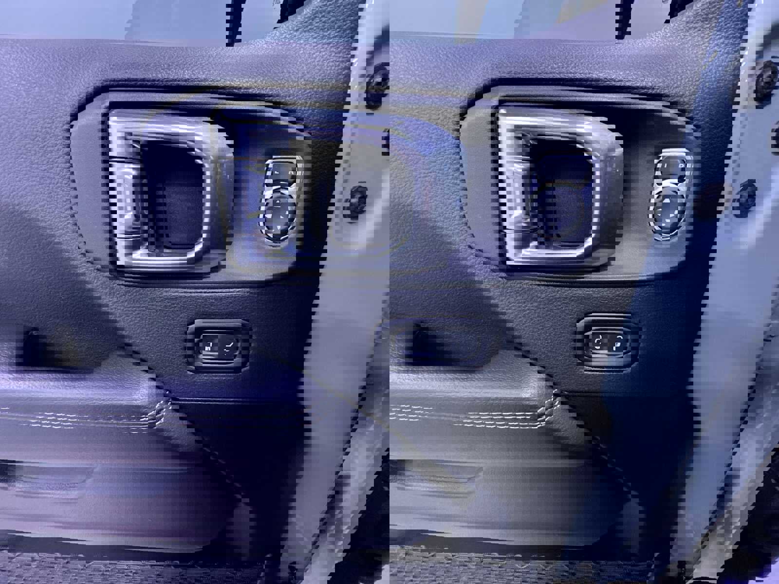 Used 2023 Jeep Wrangler Sahara w/ Cold Weather Group image 12