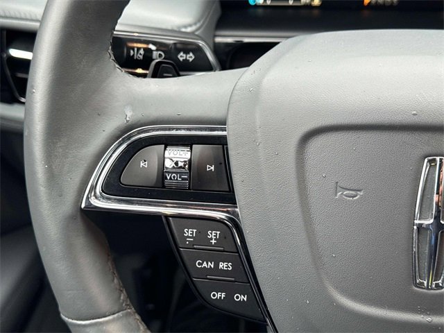 Used 2022 Lincoln Nautilus Reserve image 25