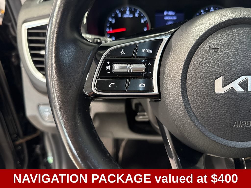 Used 2023 Kia Seltos S w/ Navigation Package AWD/4WD image 3