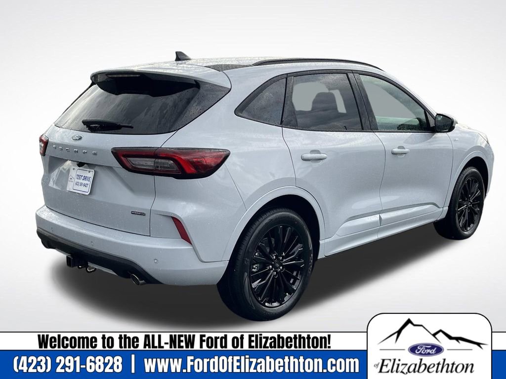 New 2026 Ford Escape ST-Line Elite w/ Class II Trailer Tow Package image 3