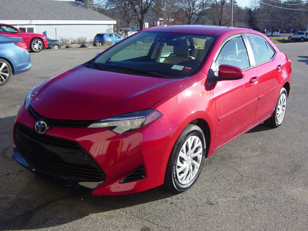 Used 2018 Toyota Corolla LE FWD image 1