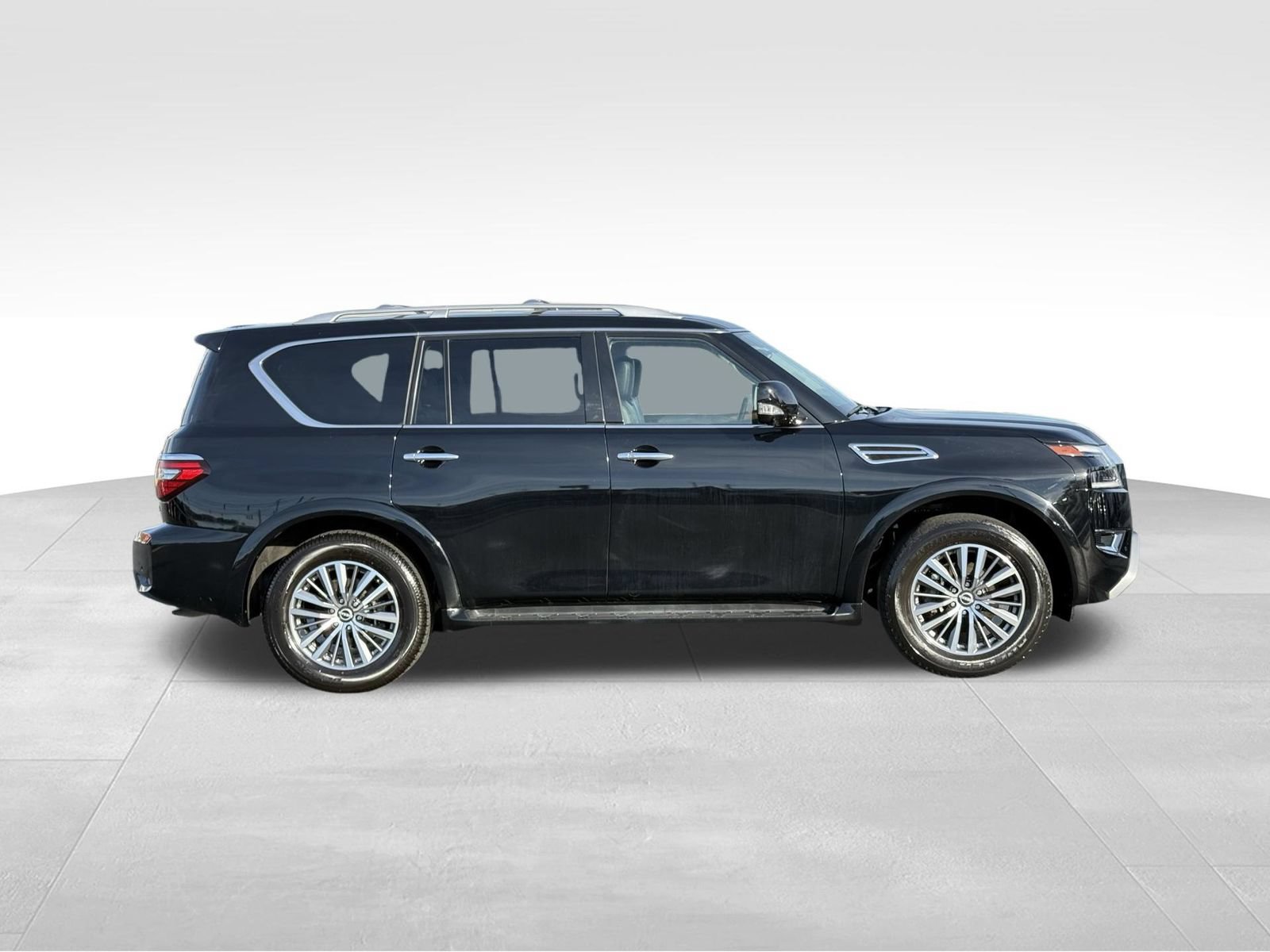 Used 2024 Nissan Armada SL w/ Cargo Package AWD/4WD image 3