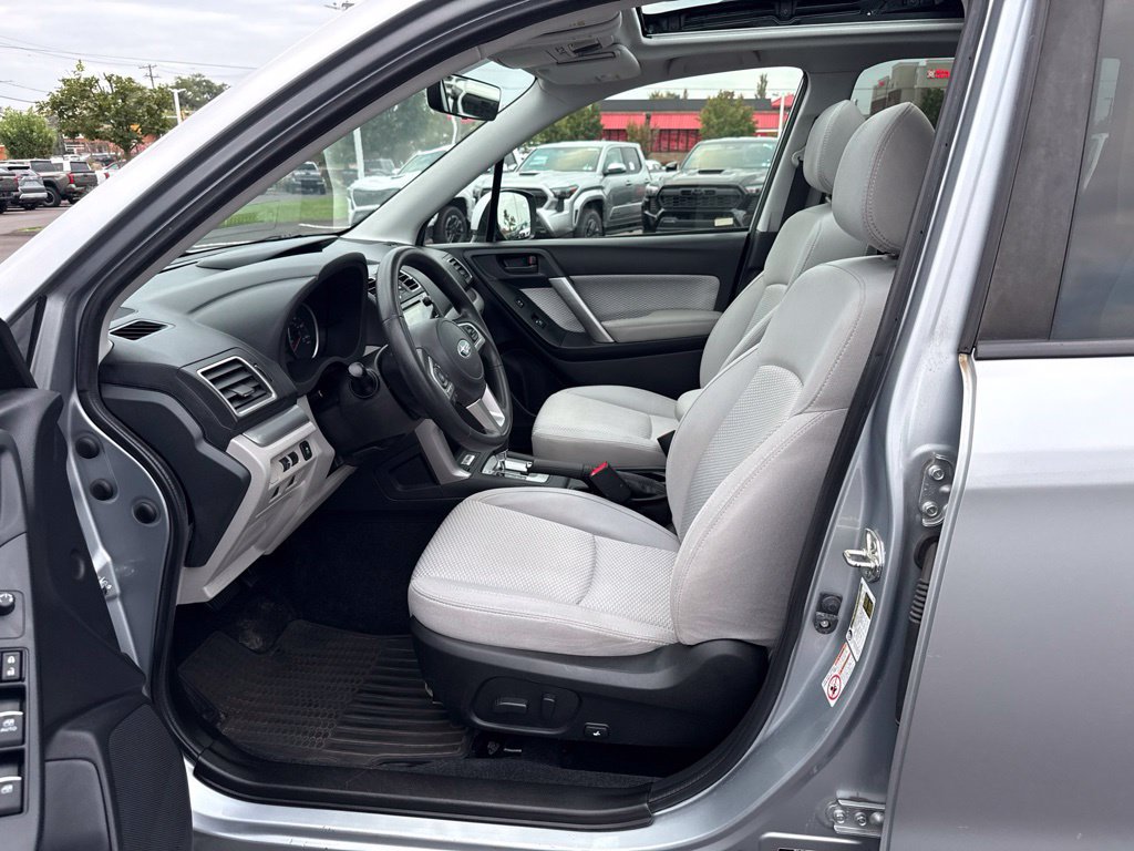 Used 2018 Subaru Forester 2.5i Premium w/ All-Weather Package AWD/4WD image 9