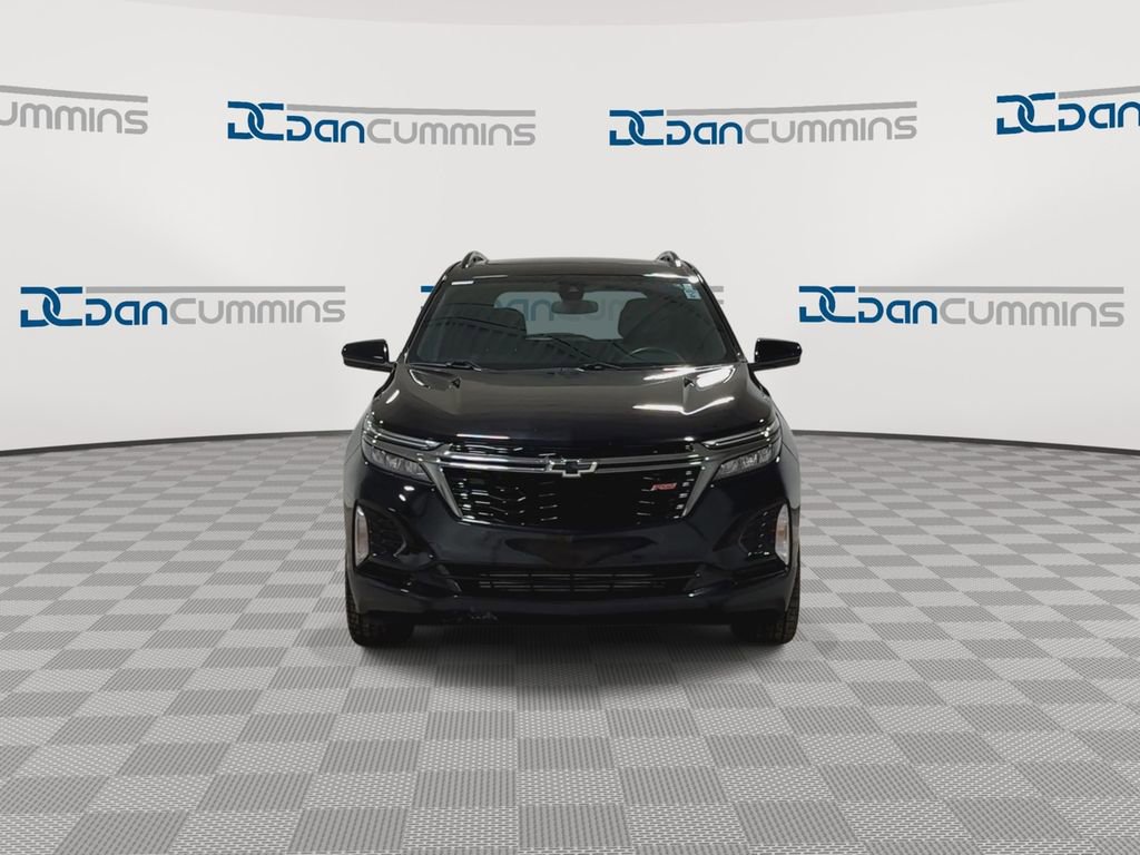 Used 2023 Chevrolet Equinox RS image 3