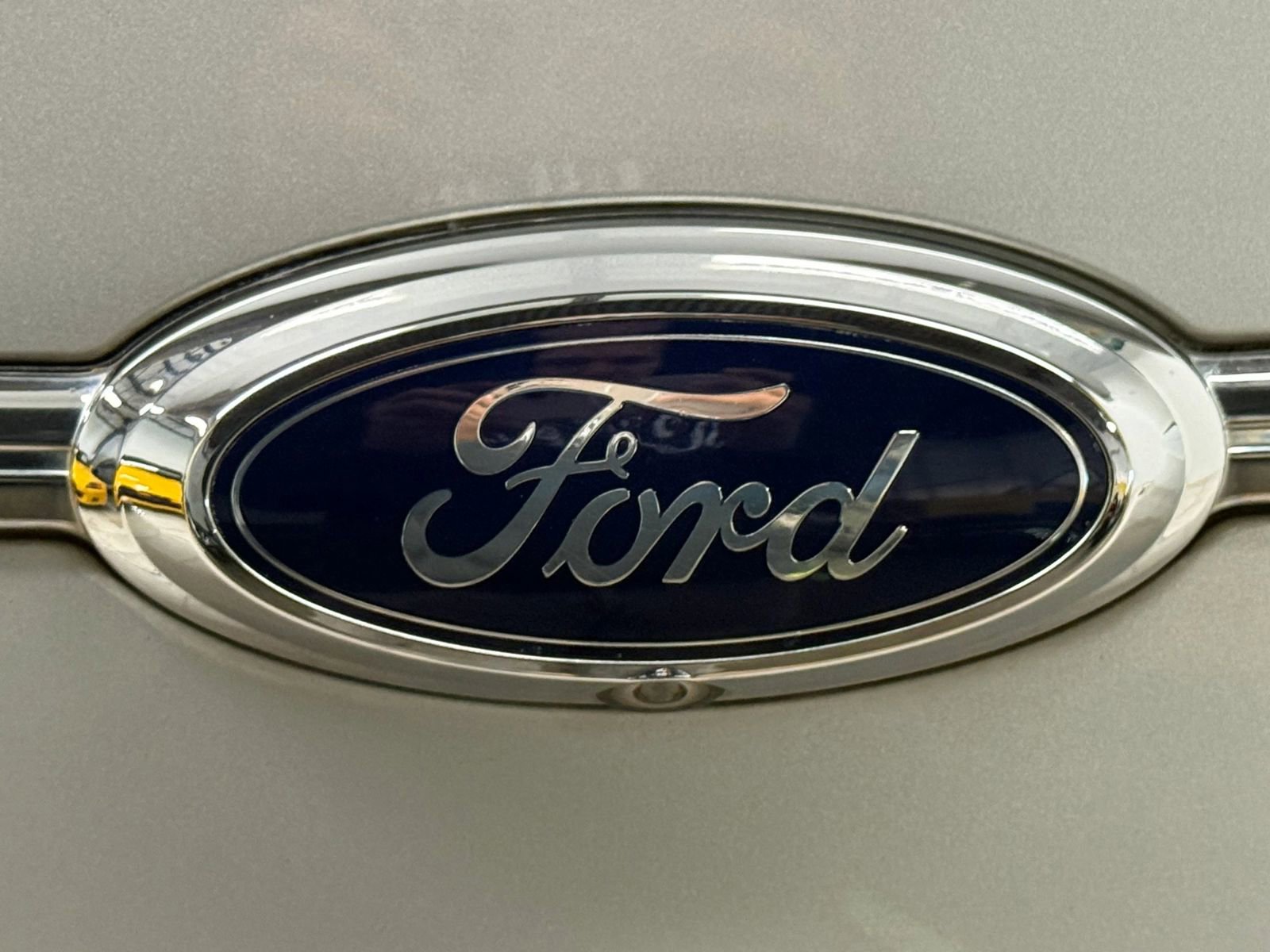 Used 2014 Ford Taurus SHO w/ Equipment Group 401A image 14