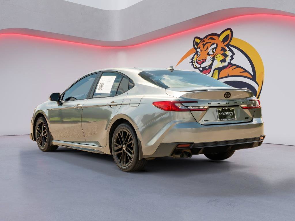 Used 2025 Toyota Camry SE w/ Convenience Package FWD image 8