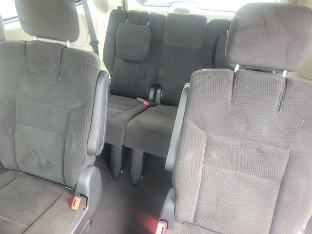 Used 2016 Dodge Grand Caravan SXT w/ UConnect Hands-Free Group FWD image 22
