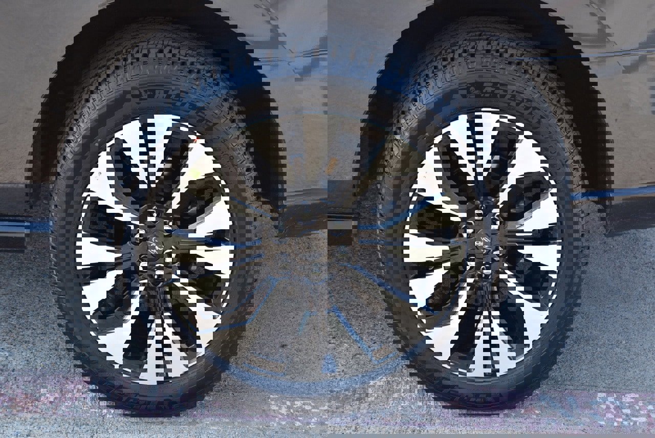 Used 2023 Ford Expedition Limited image 10