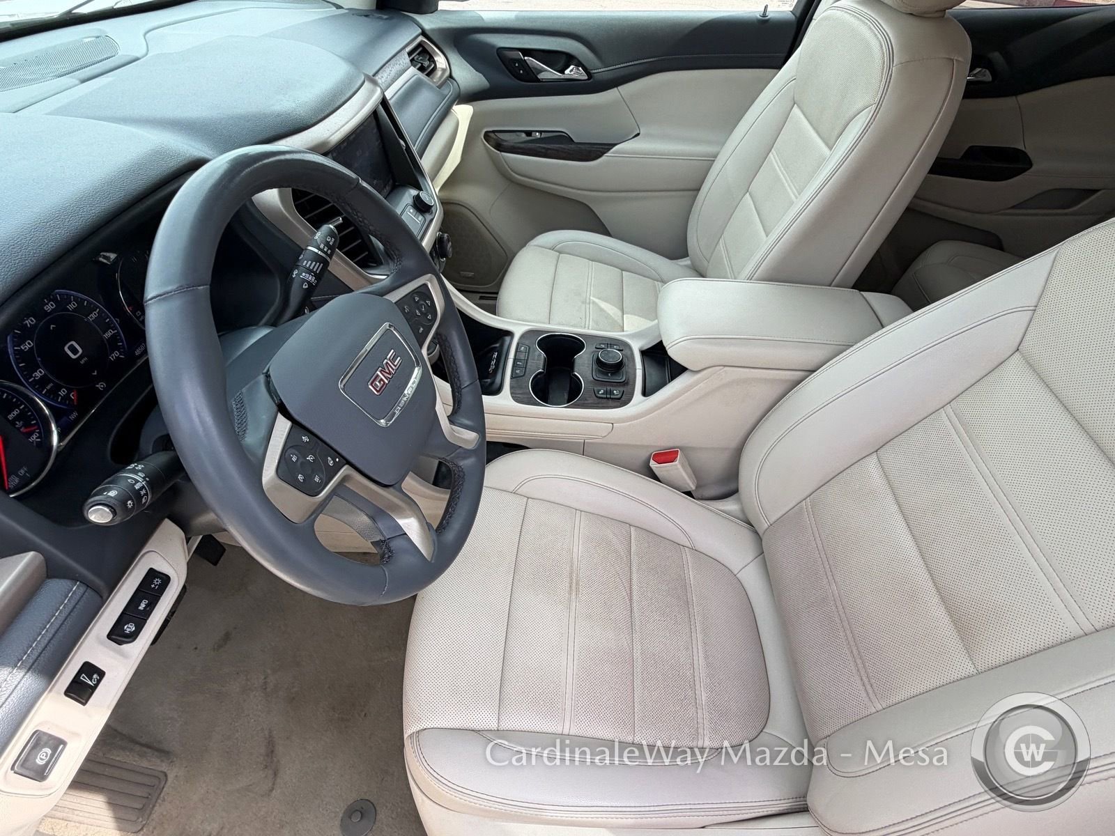 Used 2023 GMC Acadia Denali image 16