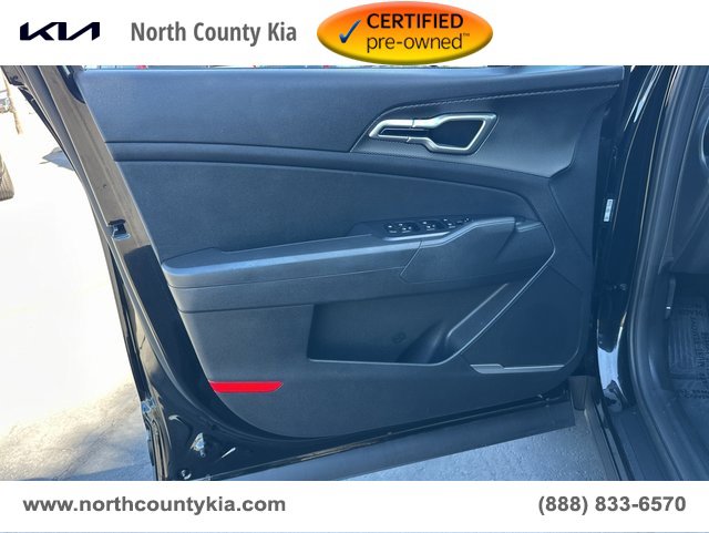 Certified 2025 Kia Sportage LX image 33