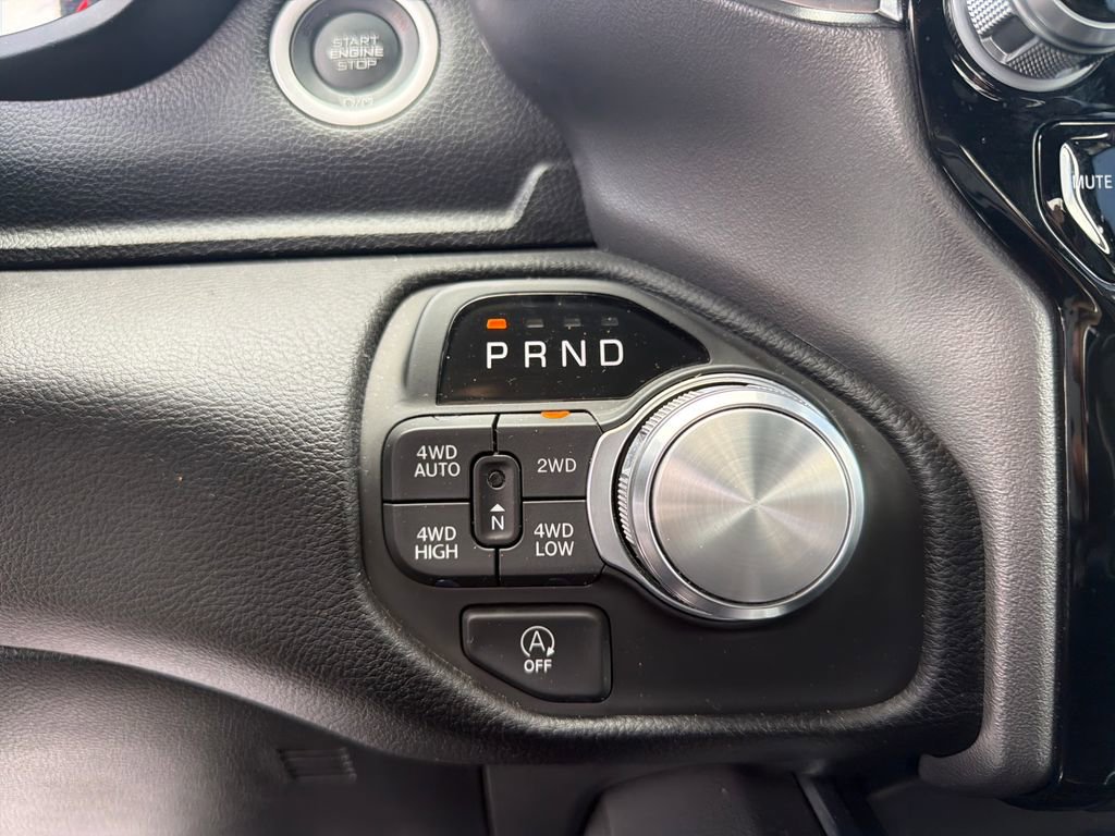 Used 2026 RAM 1500 Laramie AWD/4WD image 31