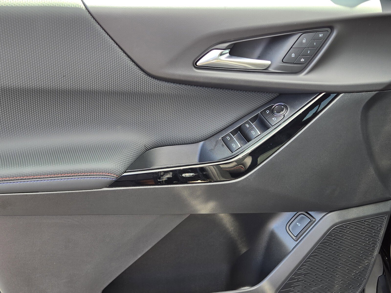 New 2026 Chevrolet Equinox RS w/ Convenience Package III image 12