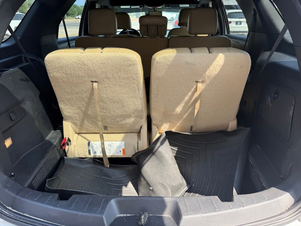 Used 2016 Ford Explorer XLT w/ Equipment Group 202A FWD image 7