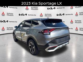 Used 2023 Kia Sportage LX AWD/4WD image 3