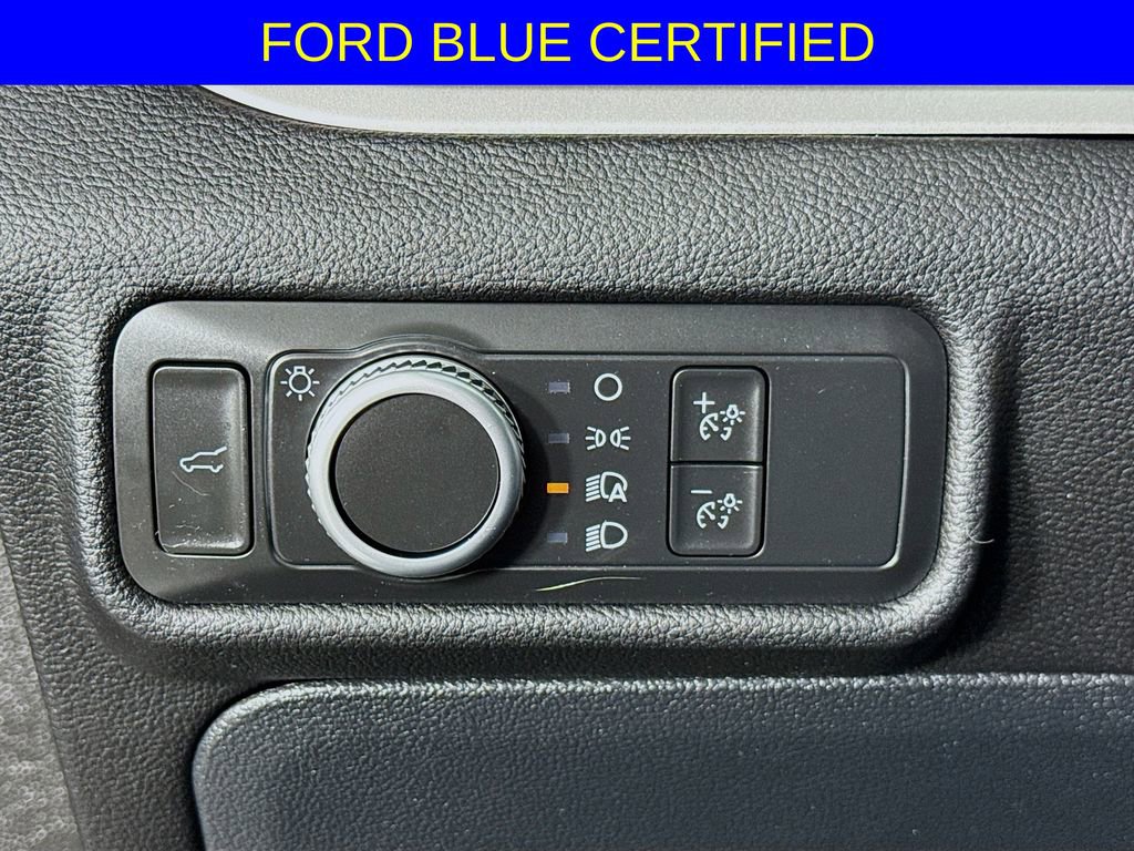 Used 2022 Ford Explorer XLT image 10