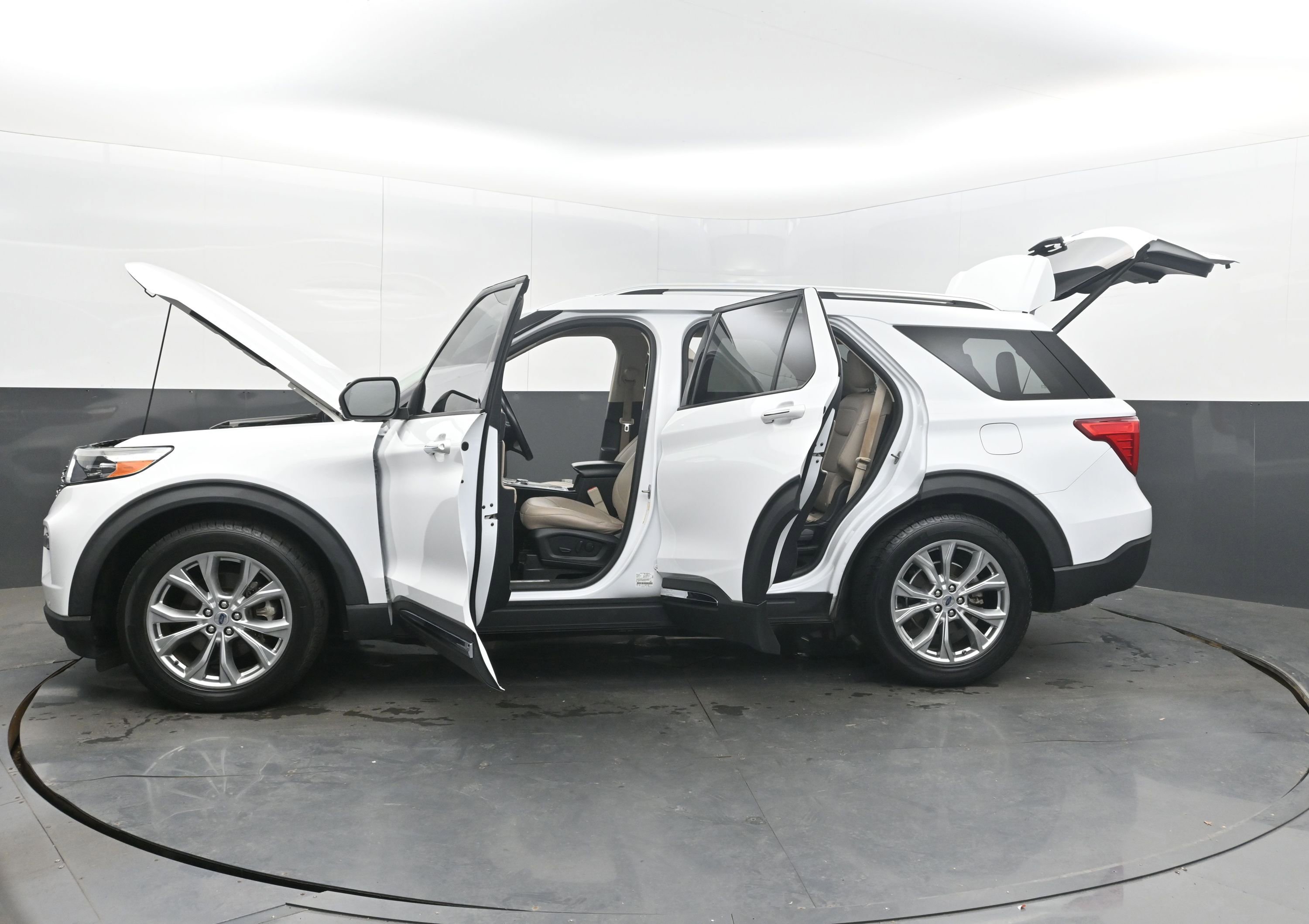 Used 2021 Ford Explorer Limited w/ Equipment Group 301A image 42