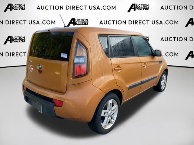 Used 2011 Kia Soul + w/ Audio Pkg FWD image 9