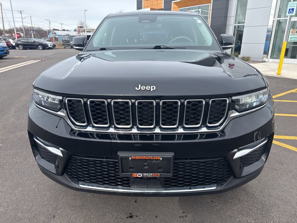 Used 2023 Jeep Grand Cherokee Limited image 2