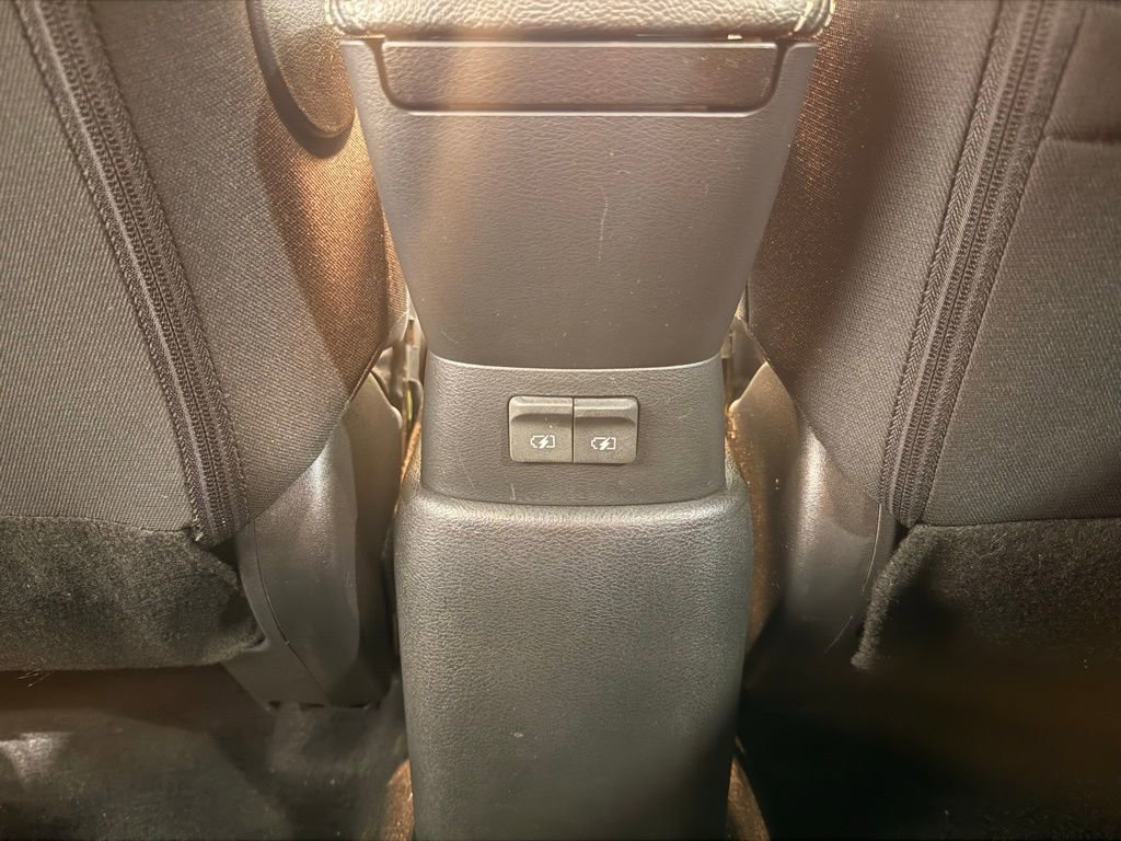 Used 2023 Nissan Kicks S image 28