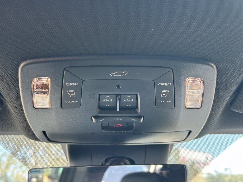 Used 2026 Toyota Sienna Limited AWD/4WD image 20