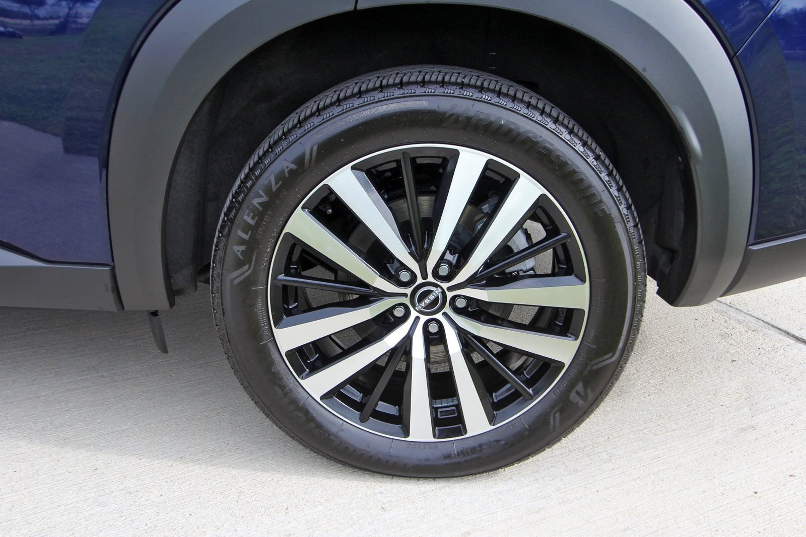 Certified 2025 Nissan Pathfinder Platinum AWD/4WD image 36