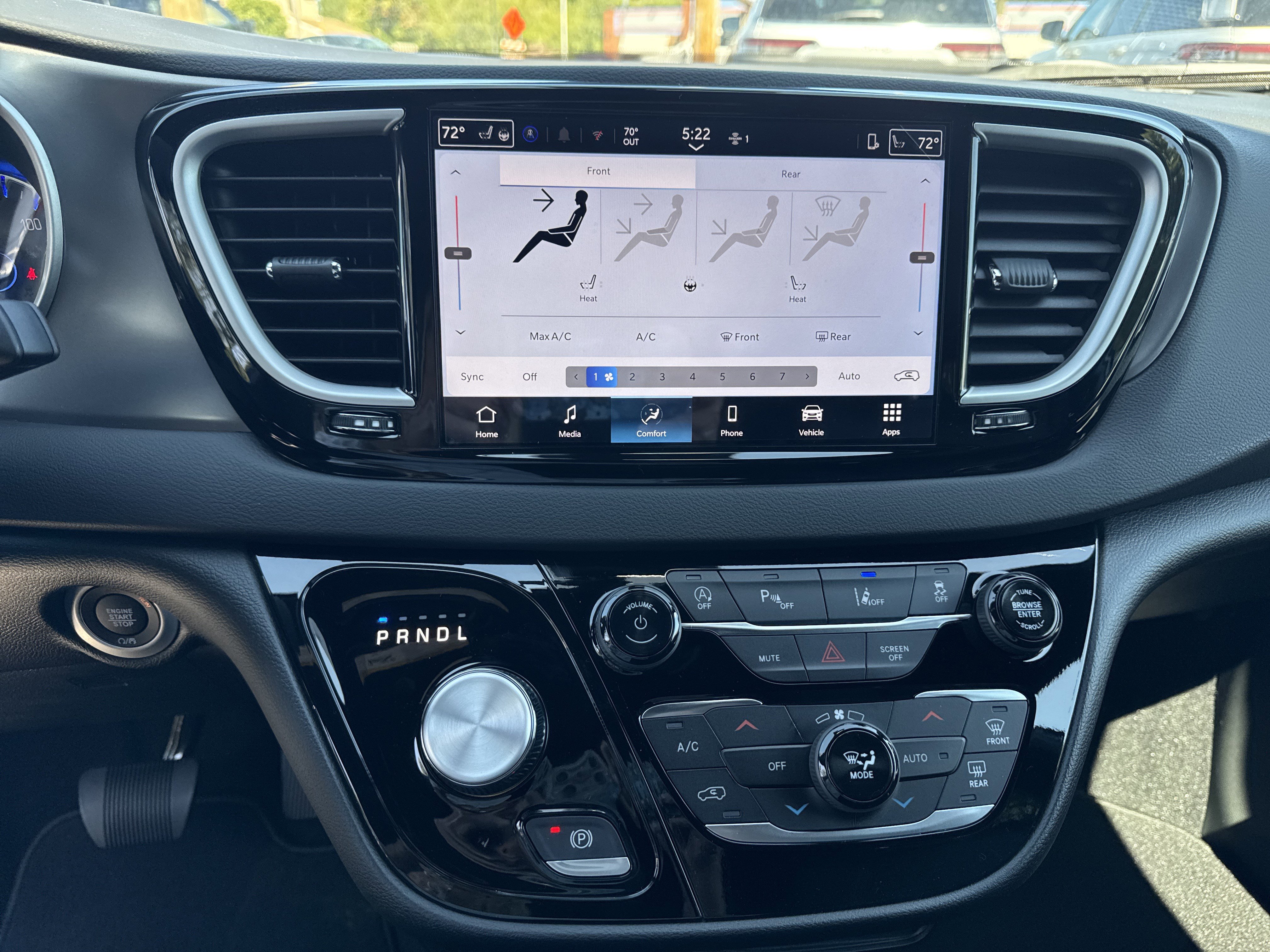 New 2026 Chrysler Voyager LX image 24